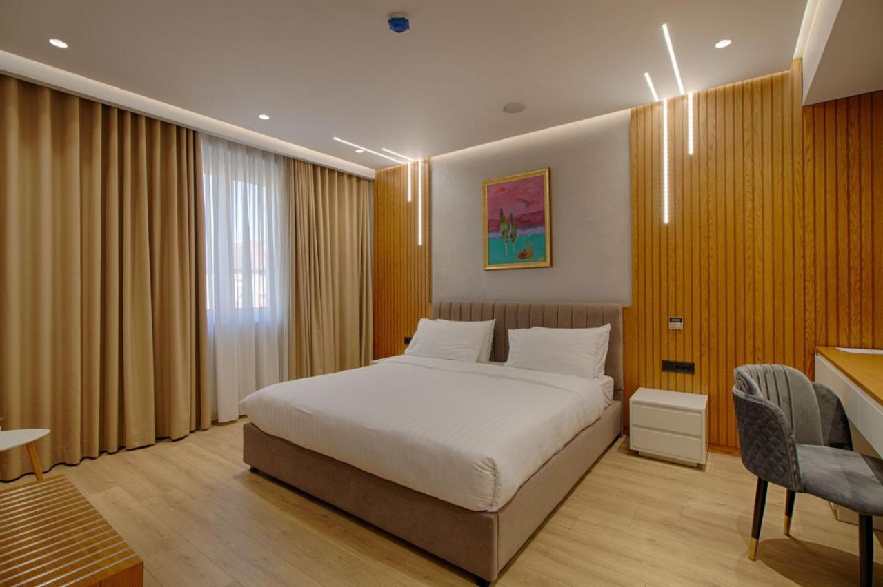 Primo Hotel Тирана Екстериор снимка