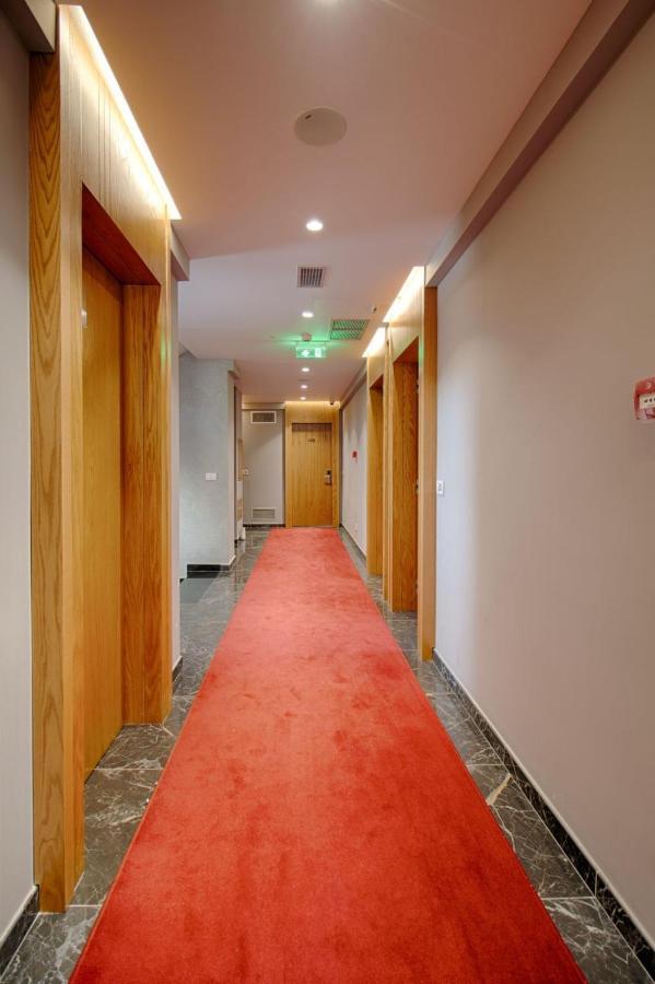 Primo Hotel Тирана Екстериор снимка